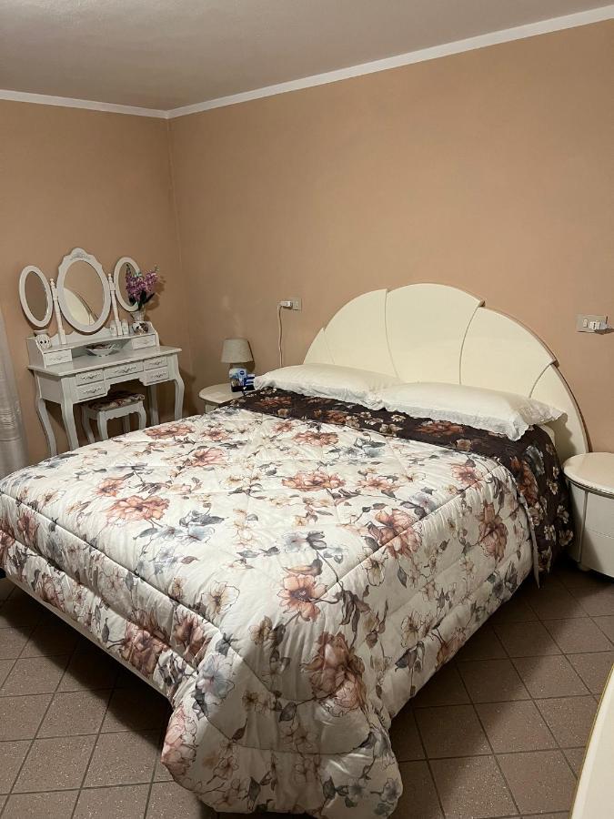 B&B Amy&Julie Badia Polesine Bagian luar foto